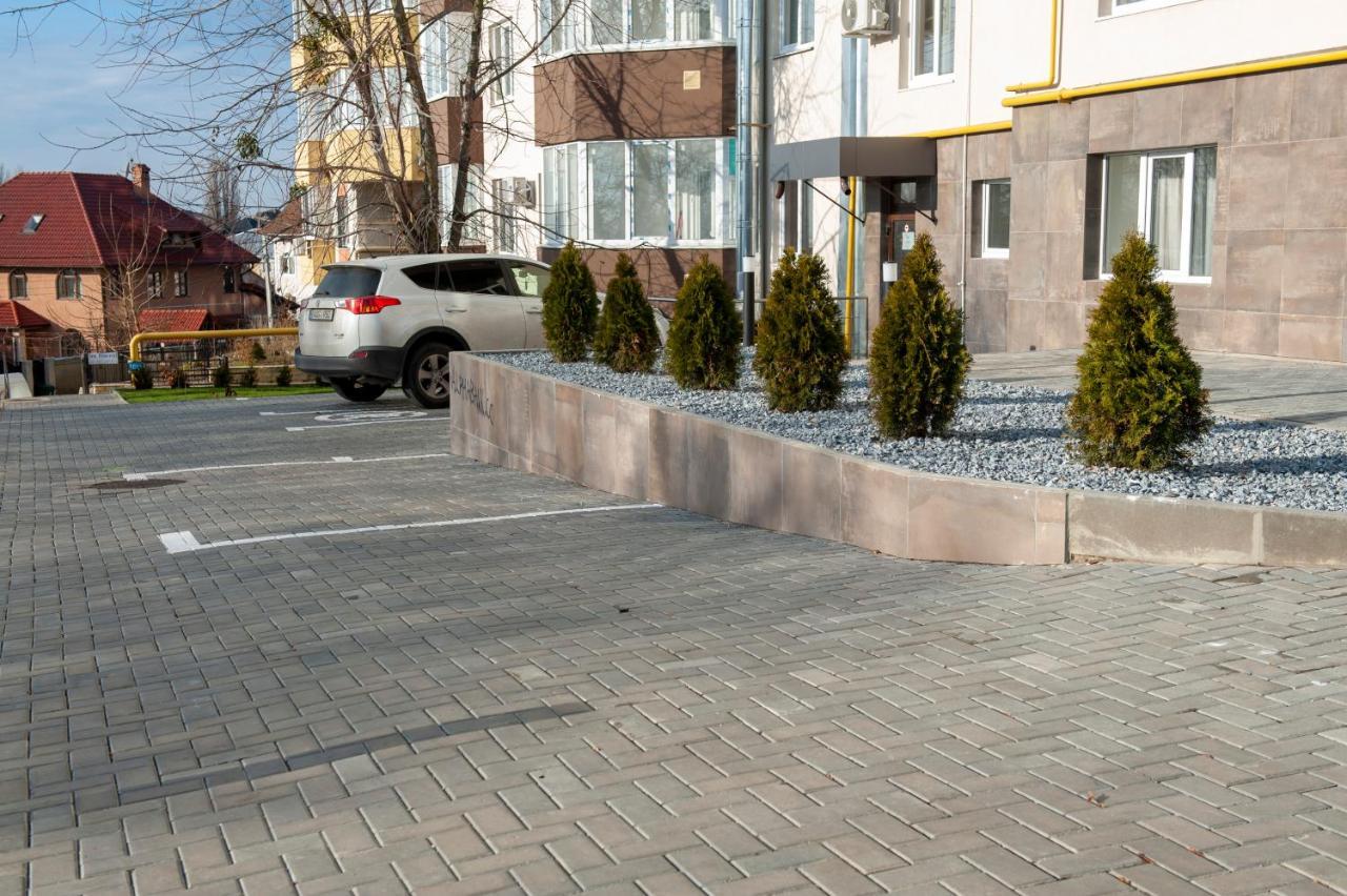 Lotus Hotel Кишинёв Экстерьер фото