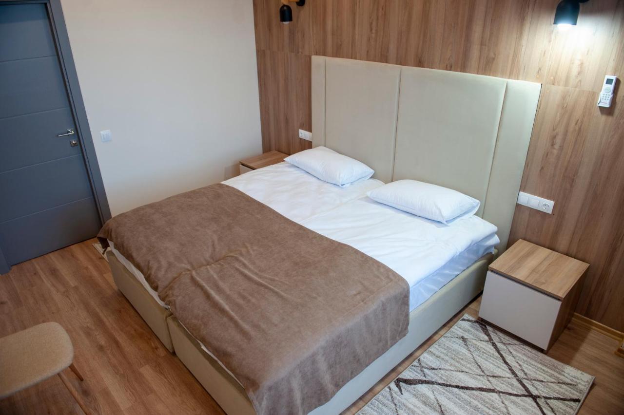 Lotus Hotel Кишинёв Экстерьер фото