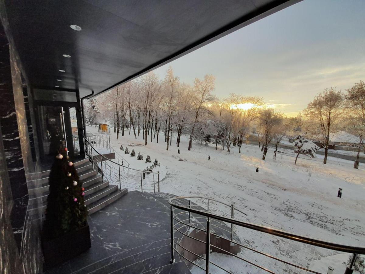 Lotus Hotel Кишинёв Экстерьер фото