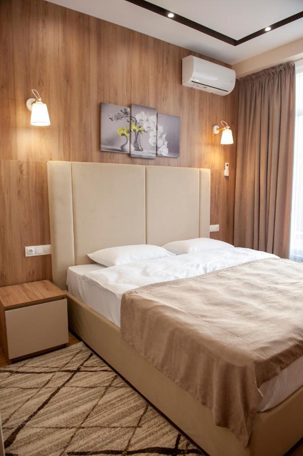 Lotus Hotel Кишинёв Экстерьер фото