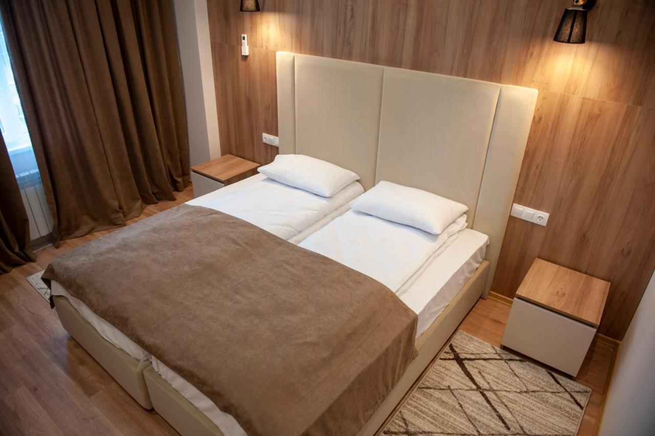 Lotus Hotel Кишинёв Экстерьер фото